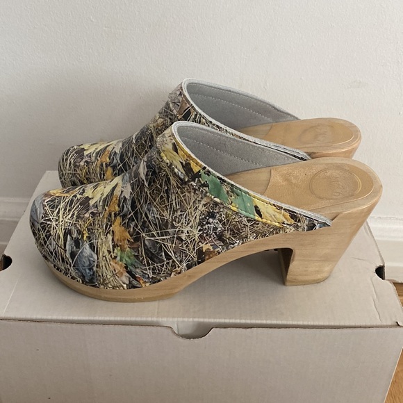 No 6. Camo Clog - Picture 5 of 7